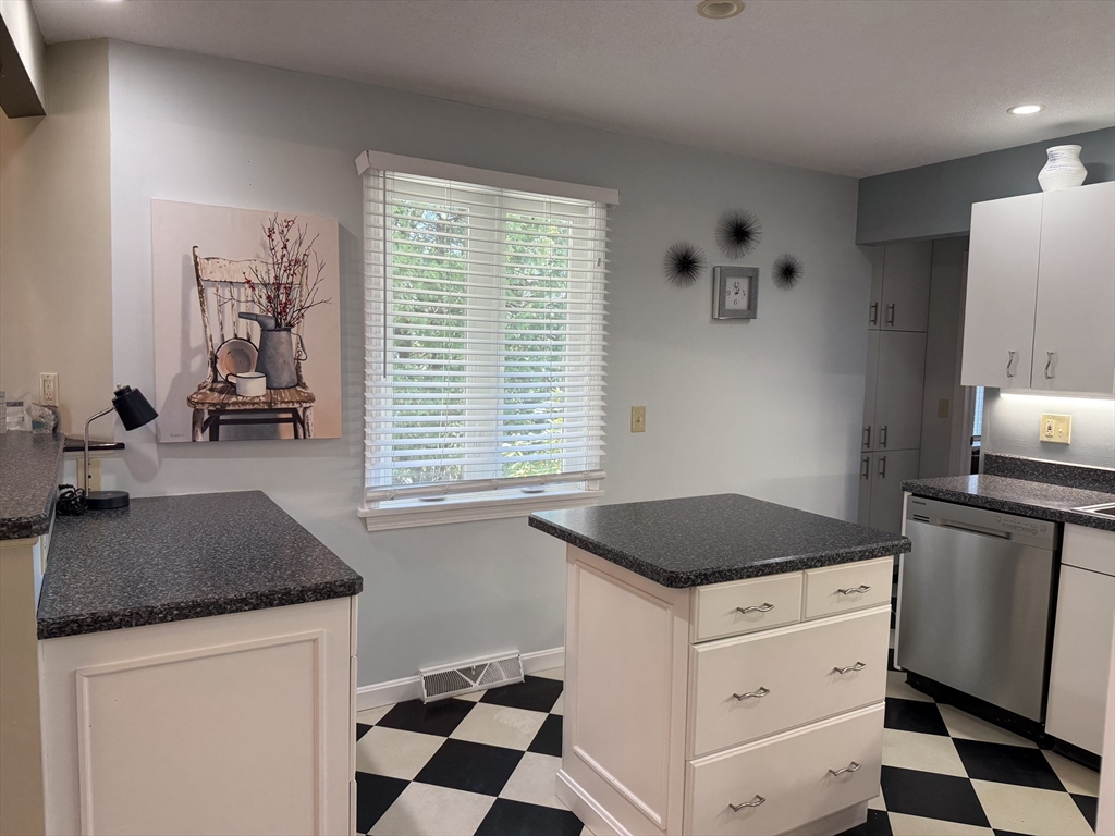 1 Baldwin Ln # 1