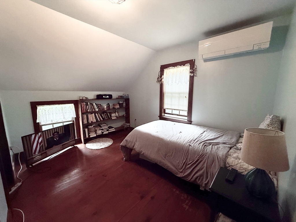 121 Kings Highway