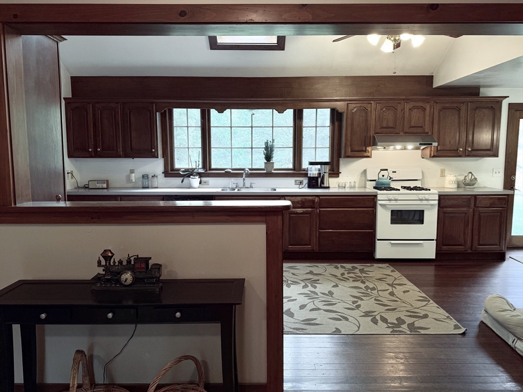 121 Kings Highway