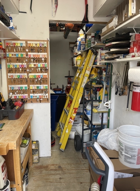 245 Russell St