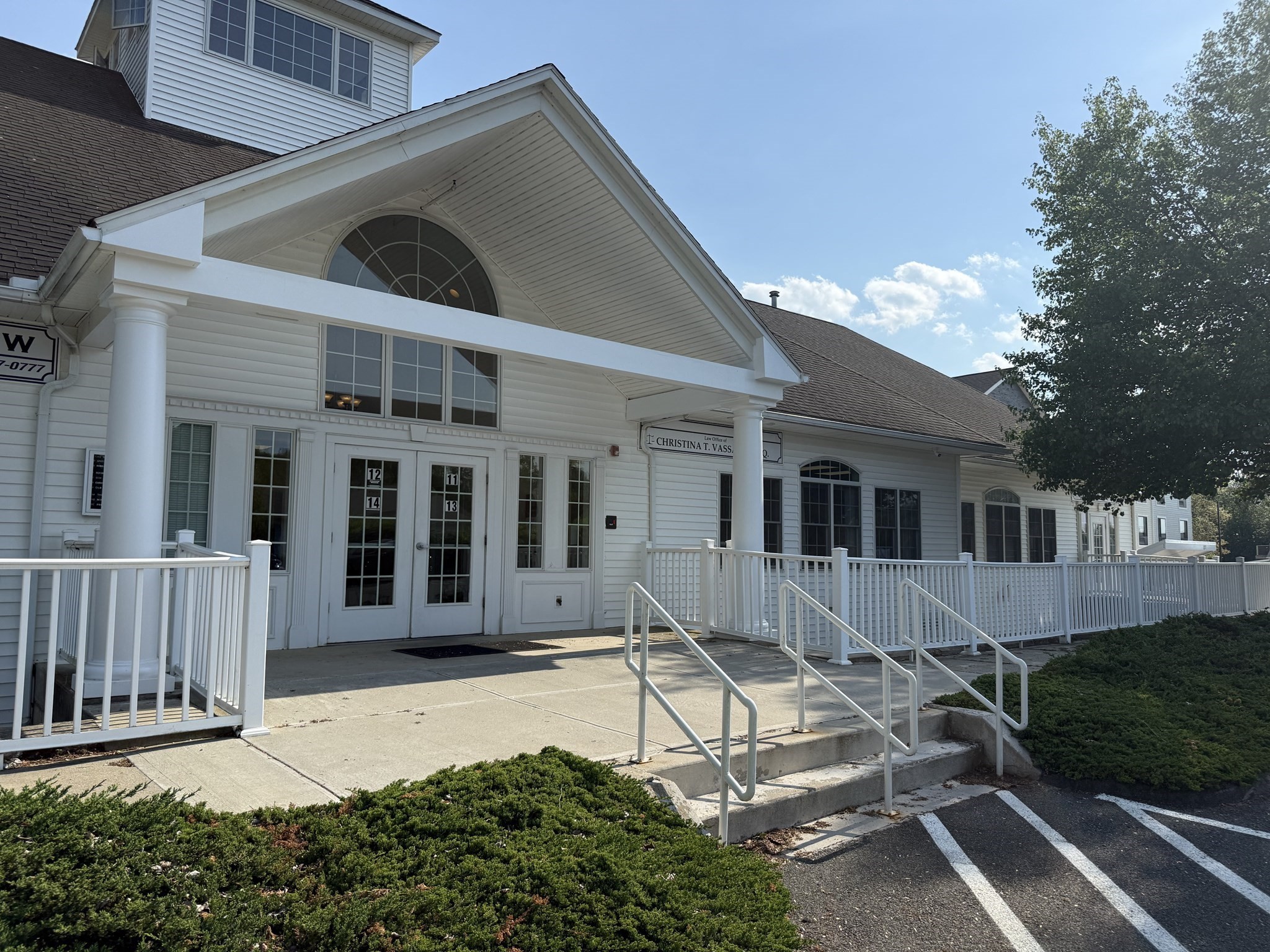 245 Russell St