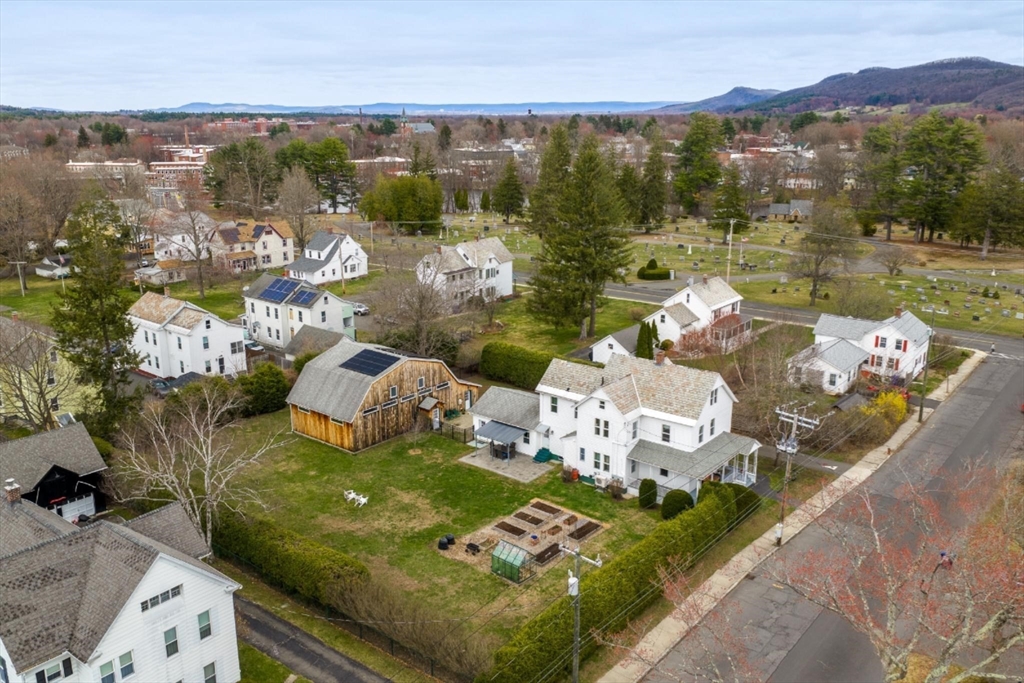 89 Garfield Ave