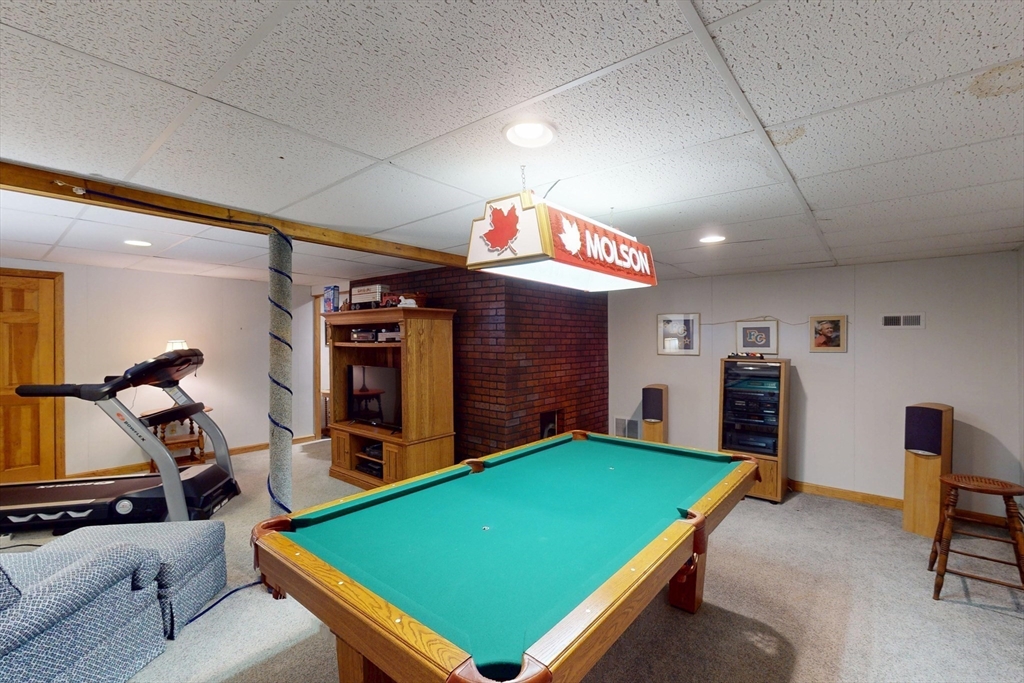 101 Plain Rd W