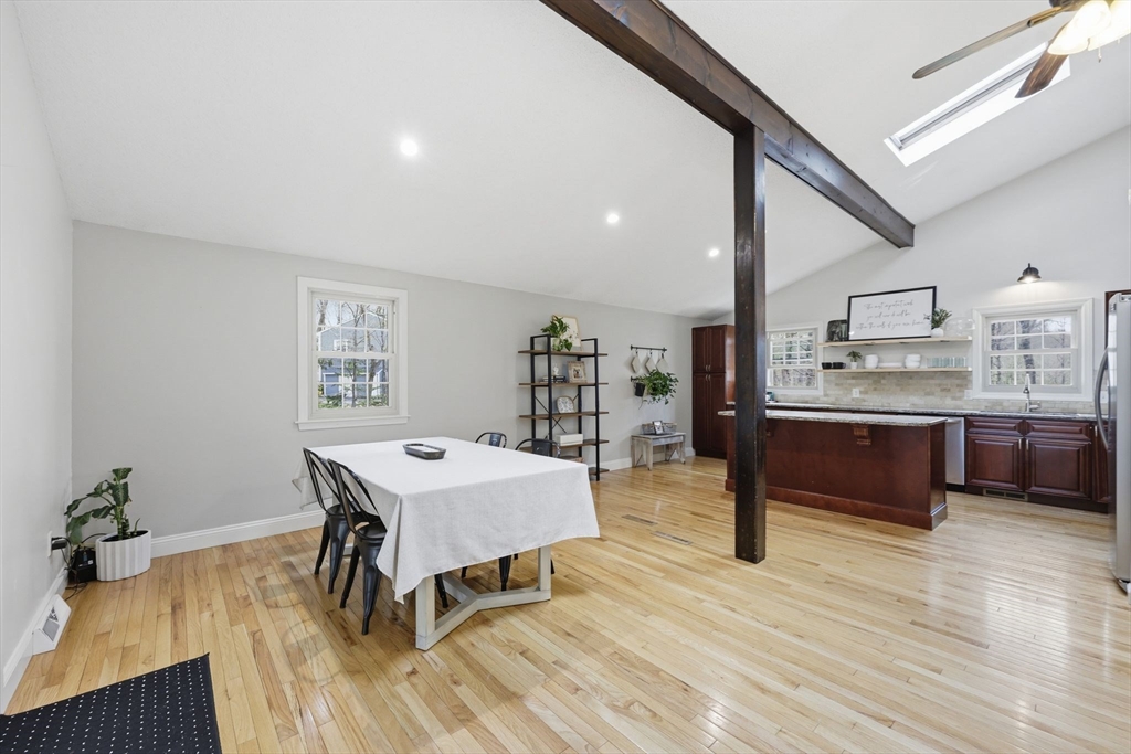 84 Allen Rd