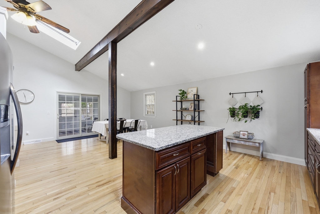 84 Allen Rd