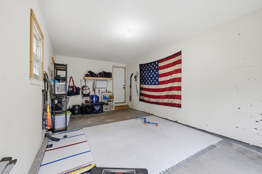 84 Allen Rd