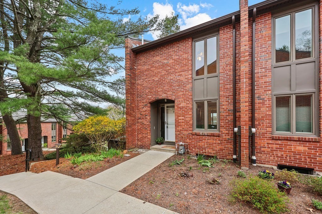 8 Sutton Ct # 8