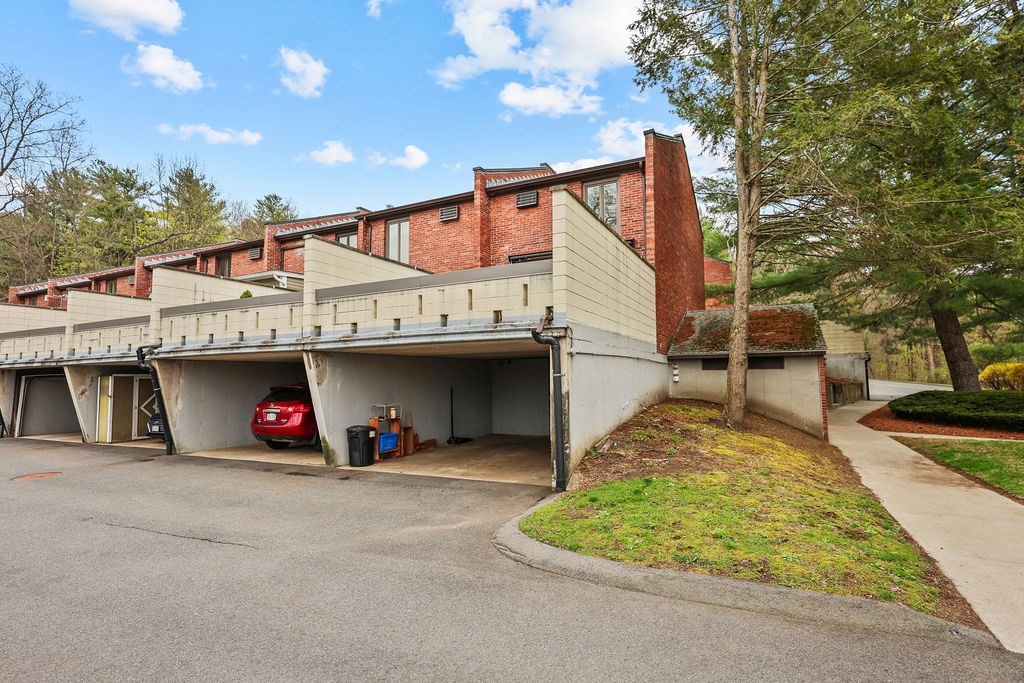 8 Sutton Ct # 8