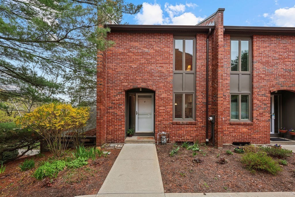 8 Sutton Ct # 8