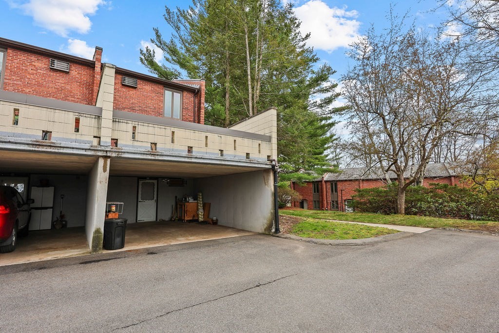 8 Sutton Ct # 8