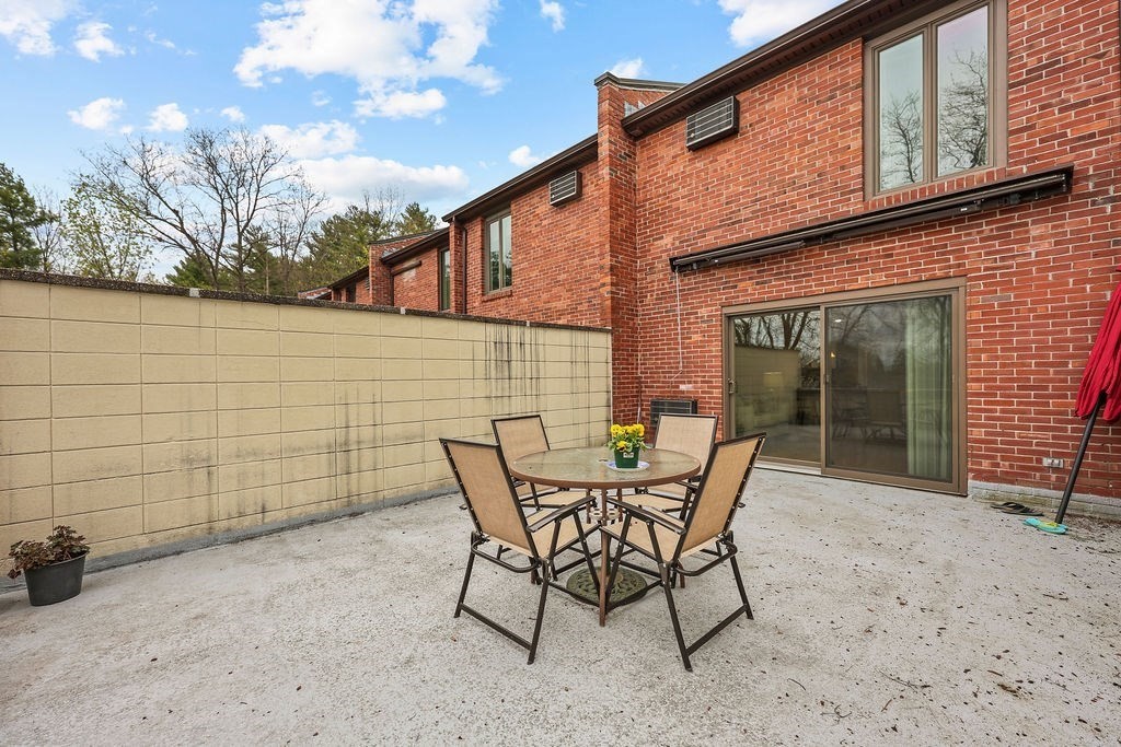 8 Sutton Ct # 8