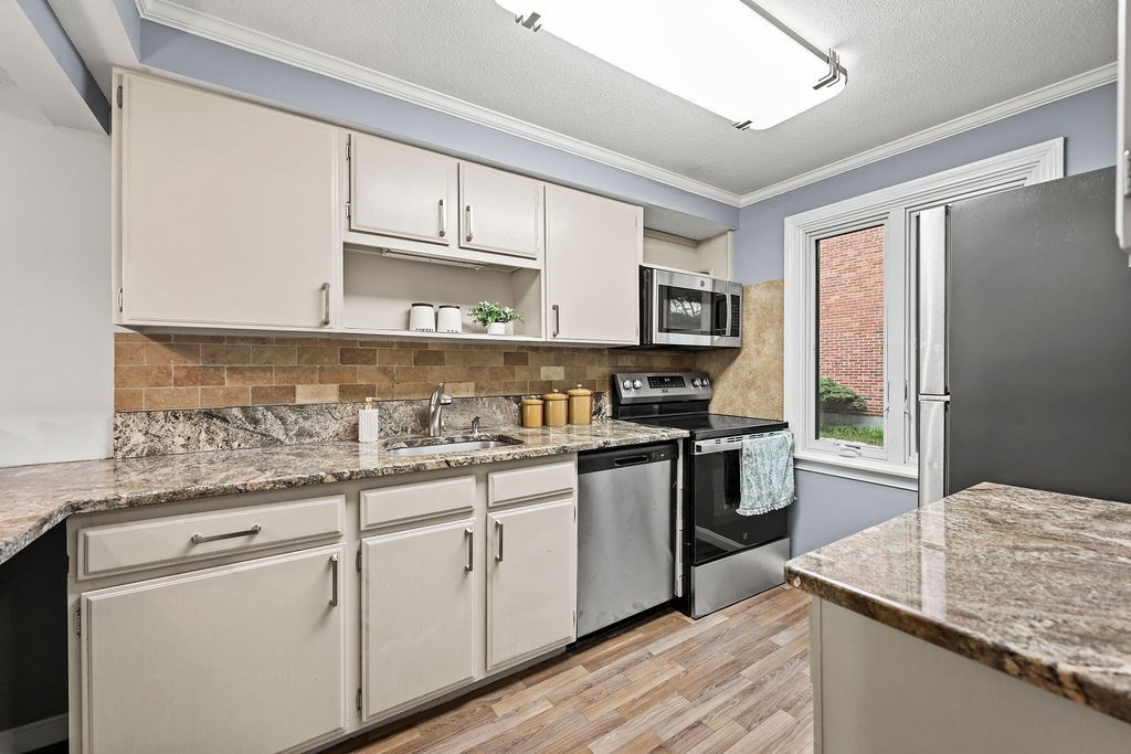 8 Sutton Ct # 8