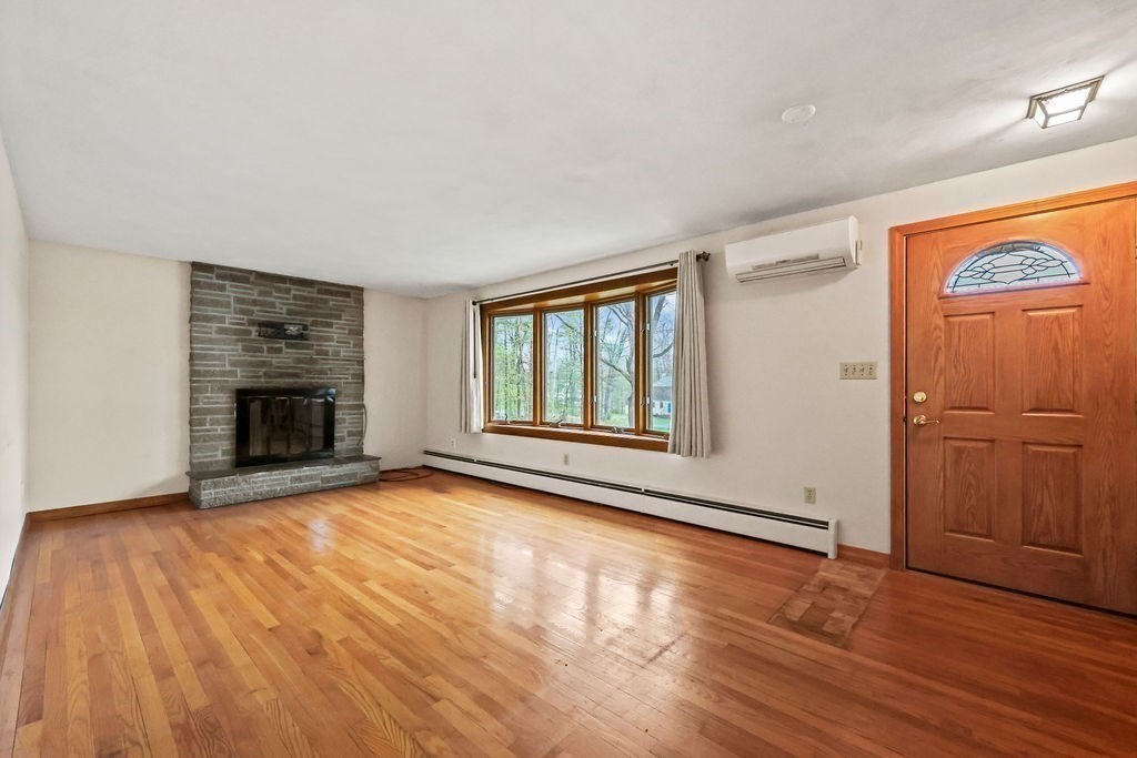 27 Lyman St