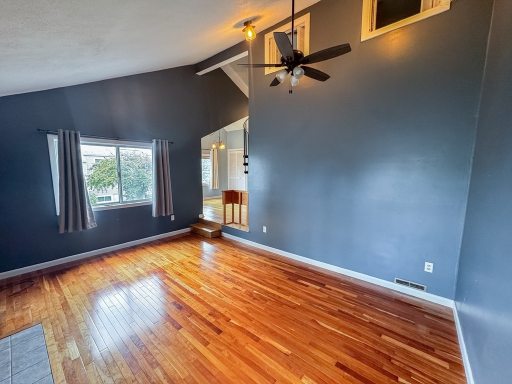 32 Autumn Ln # 32