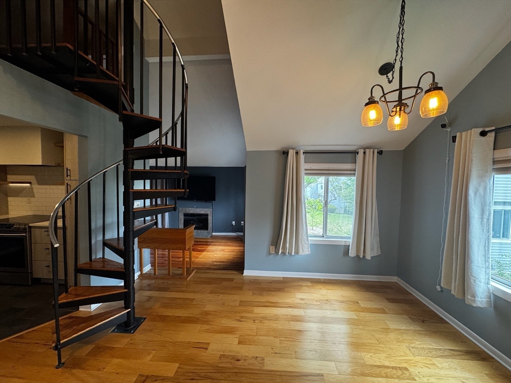 32 Autumn Ln # 32