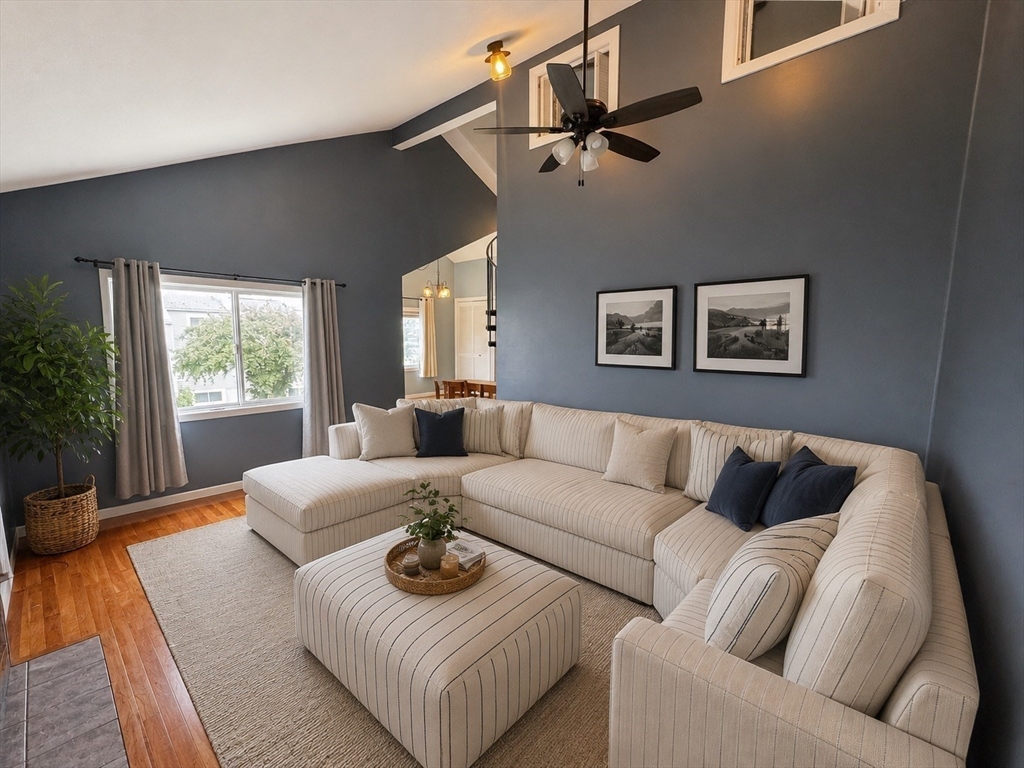 32 Autumn Ln # 32
