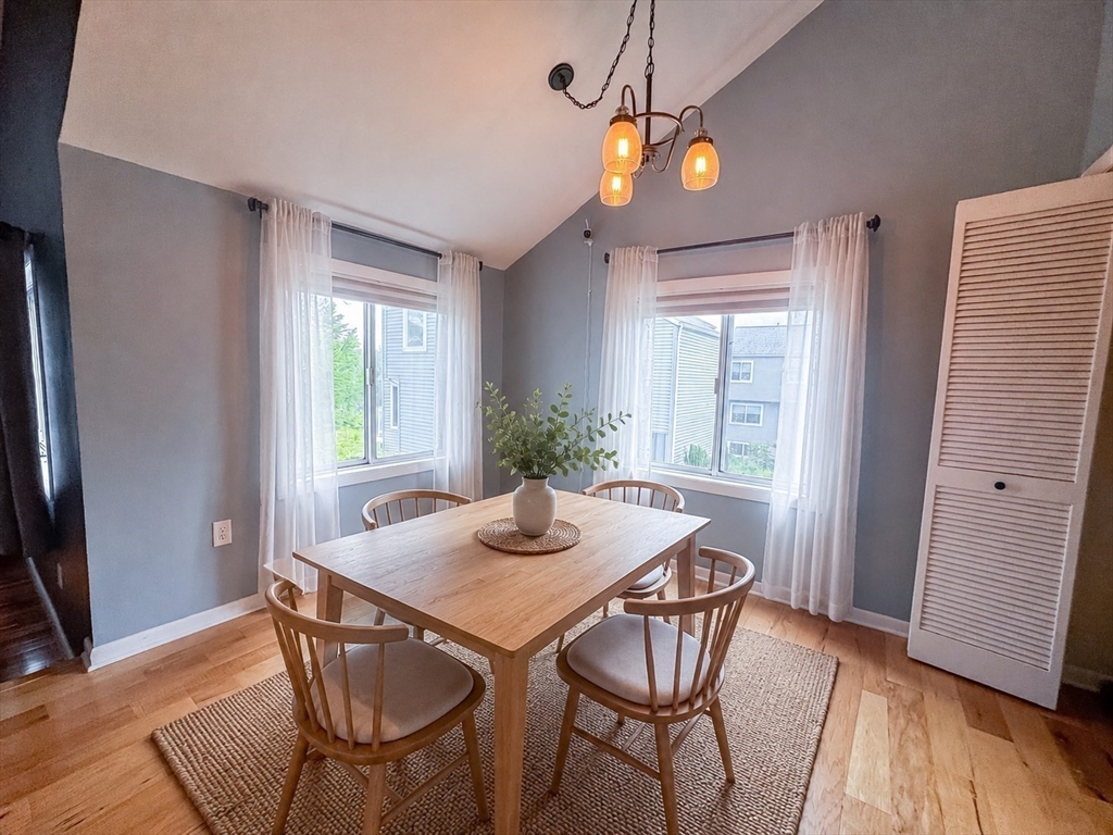 32 Autumn Ln # 32