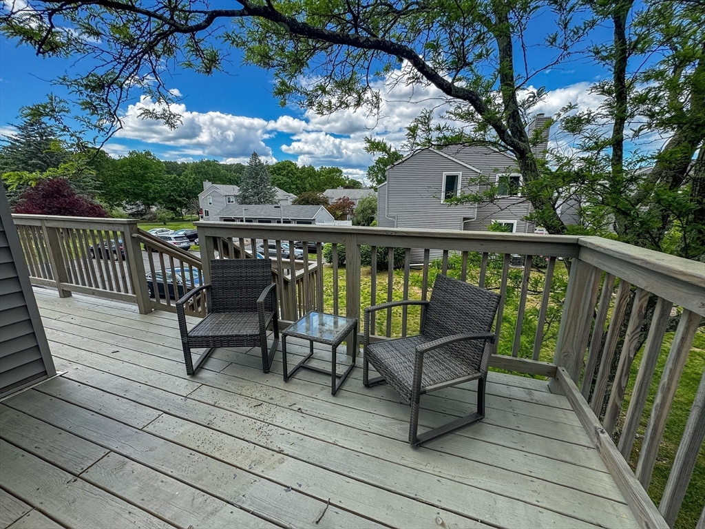 32 Autumn Ln # 32