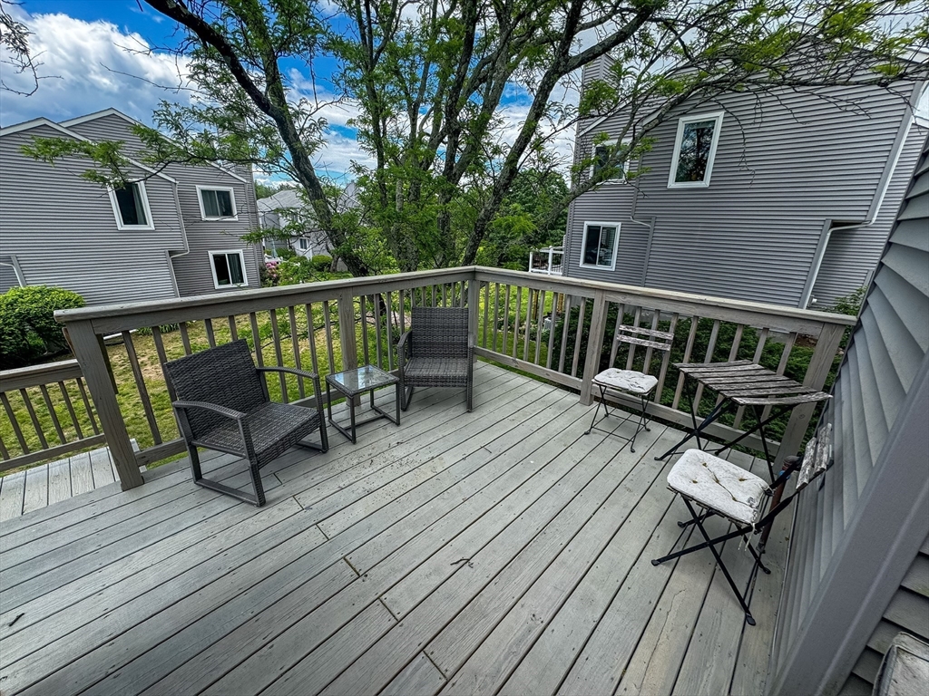 32 Autumn Ln # 32