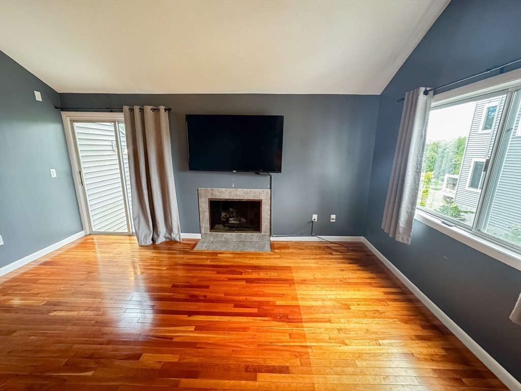 32 Autumn Ln # 32