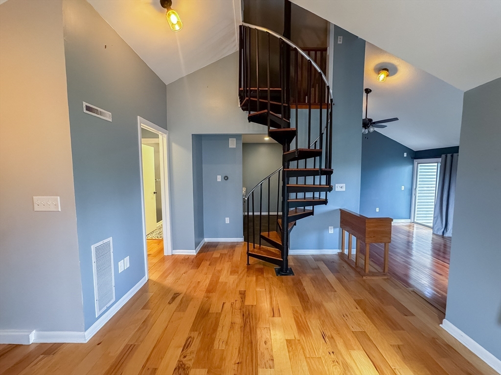32 Autumn Ln # 32