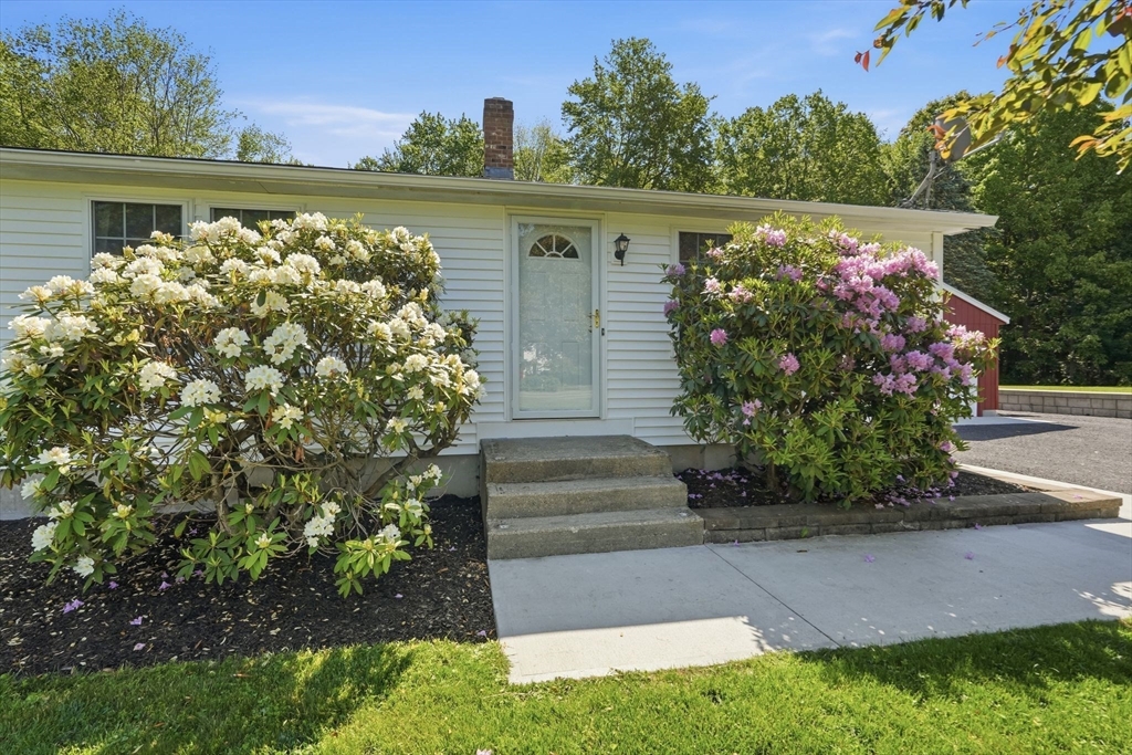 43 Long Plain Rd