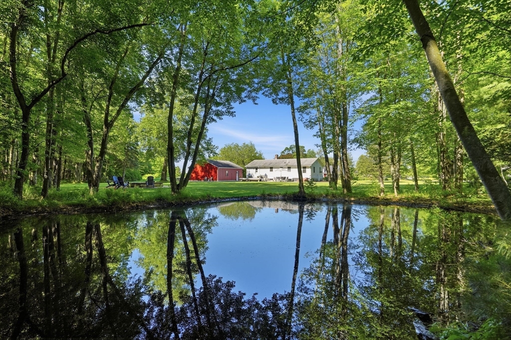 43 Long Plain Rd