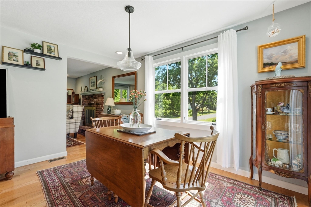 17 Captain Lathrop Dr