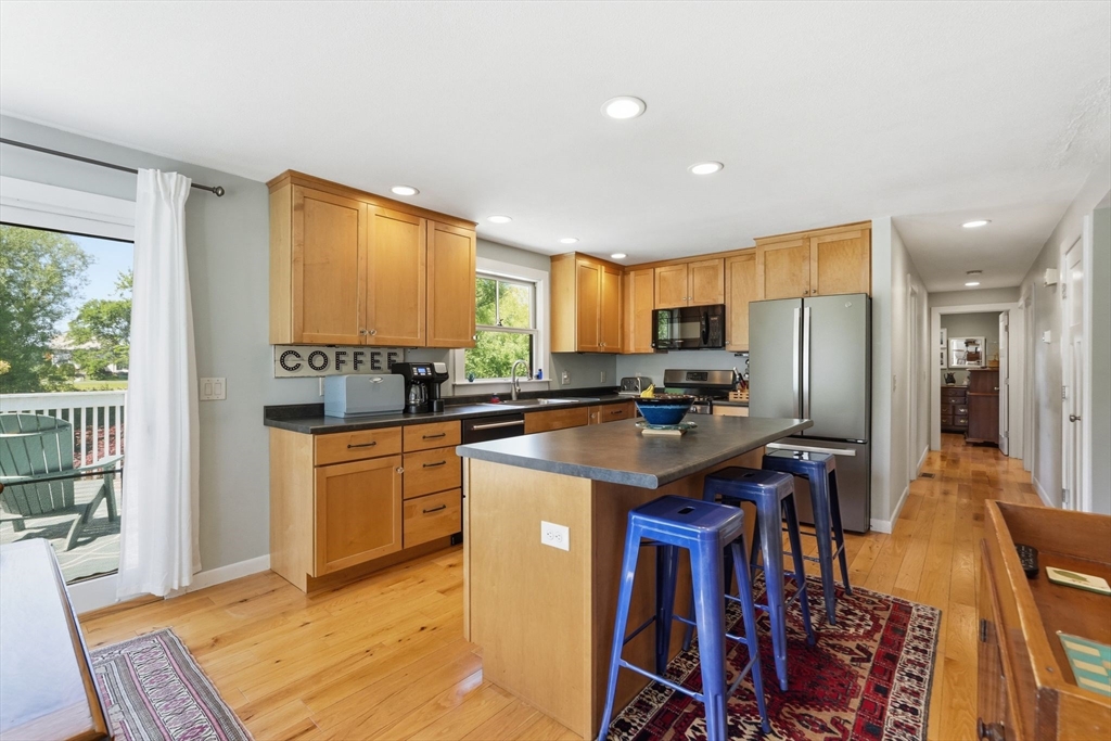17 Captain Lathrop Dr