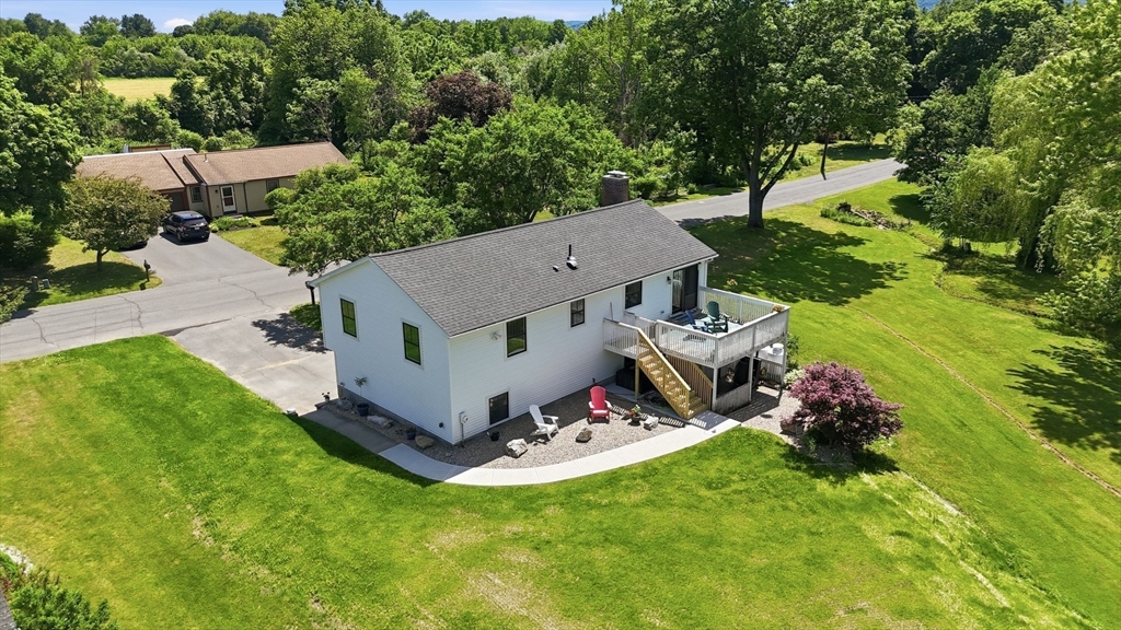17 Captain Lathrop Dr