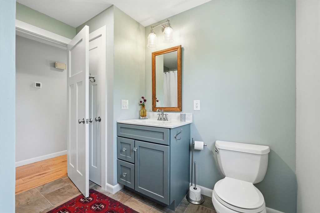 17 Captain Lathrop Dr