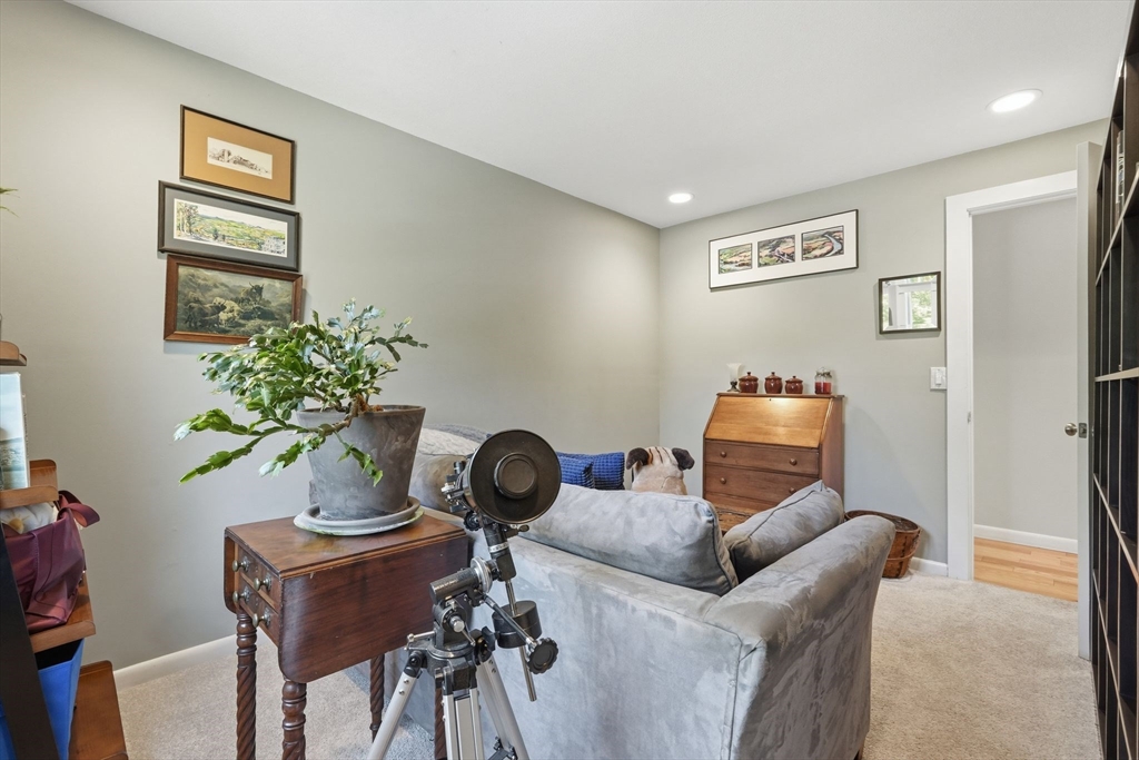 17 Captain Lathrop Dr