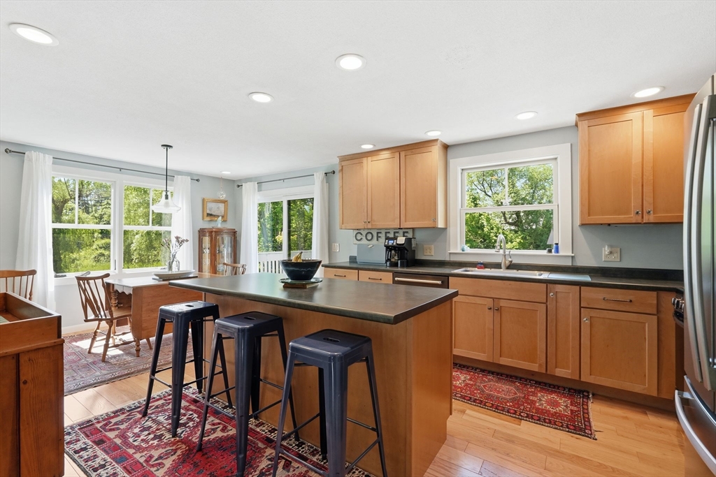 17 Captain Lathrop Dr