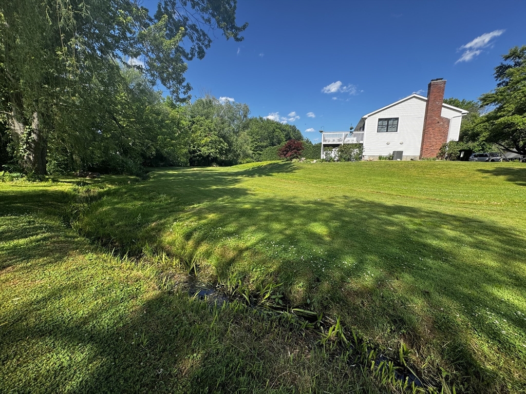 17 Captain Lathrop Dr