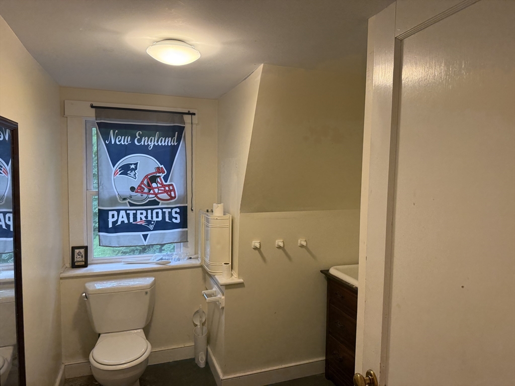 138 Sunset Ave