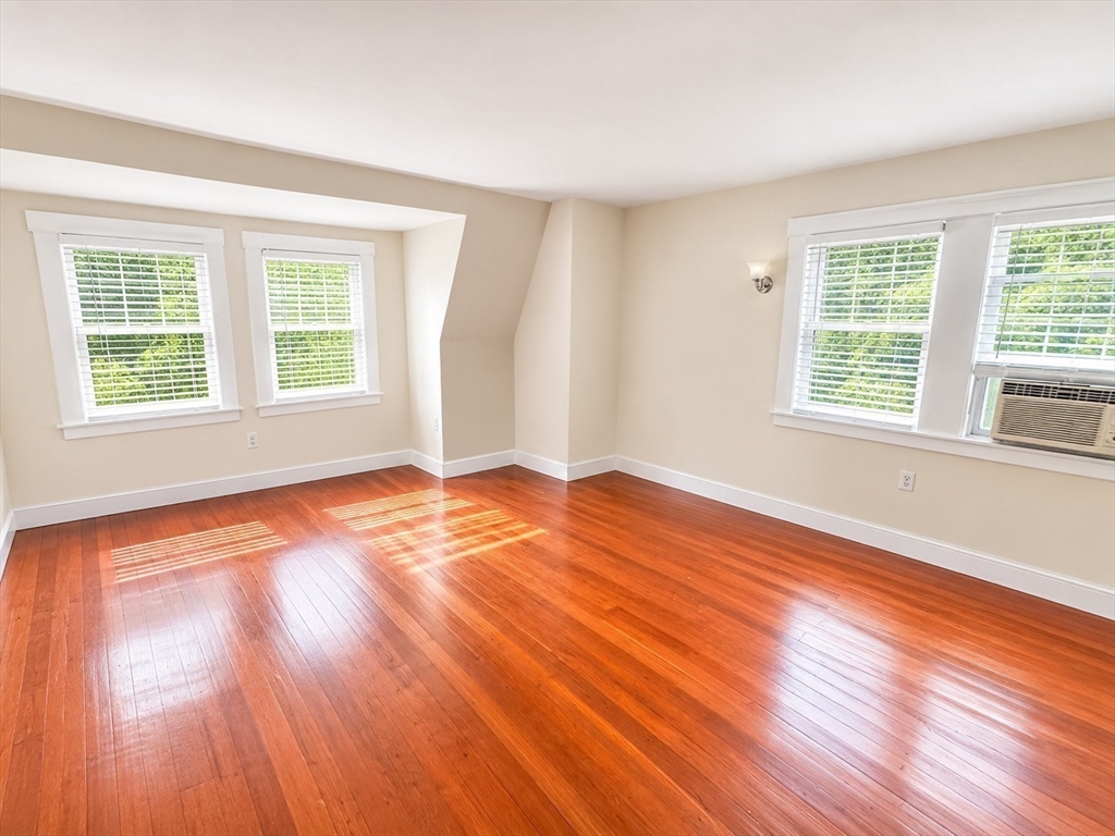 138 Sunset Ave