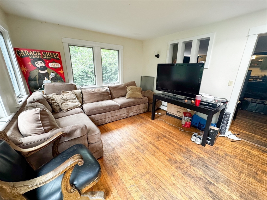 138 Sunset Ave