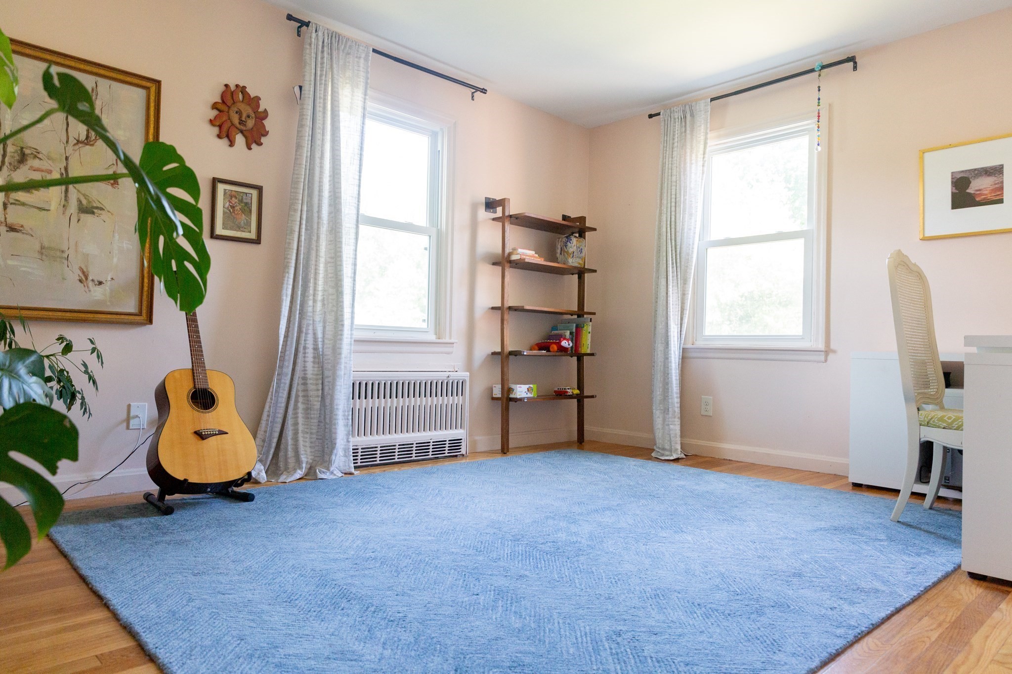 8 Marcel St