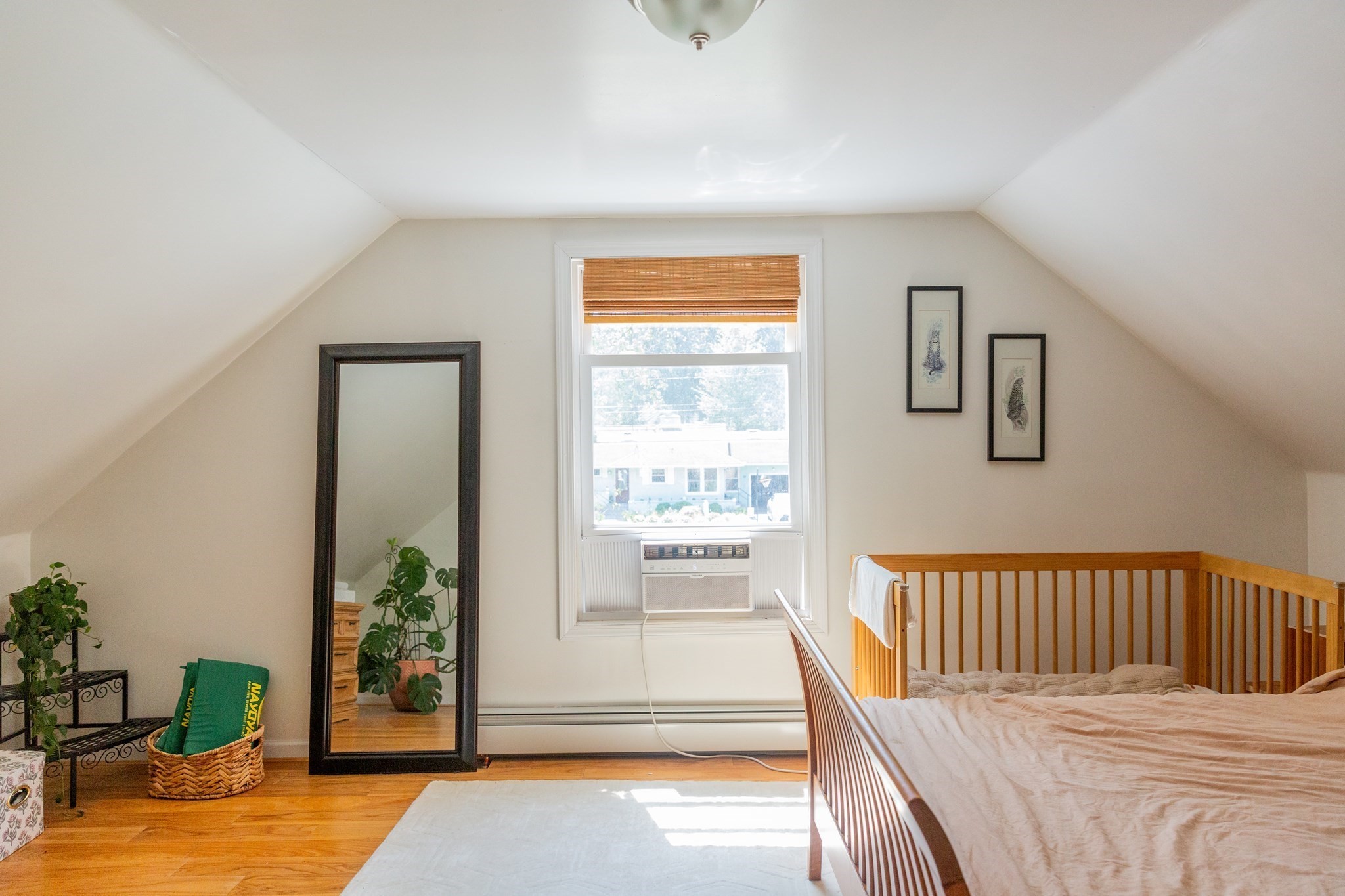 8 Marcel St