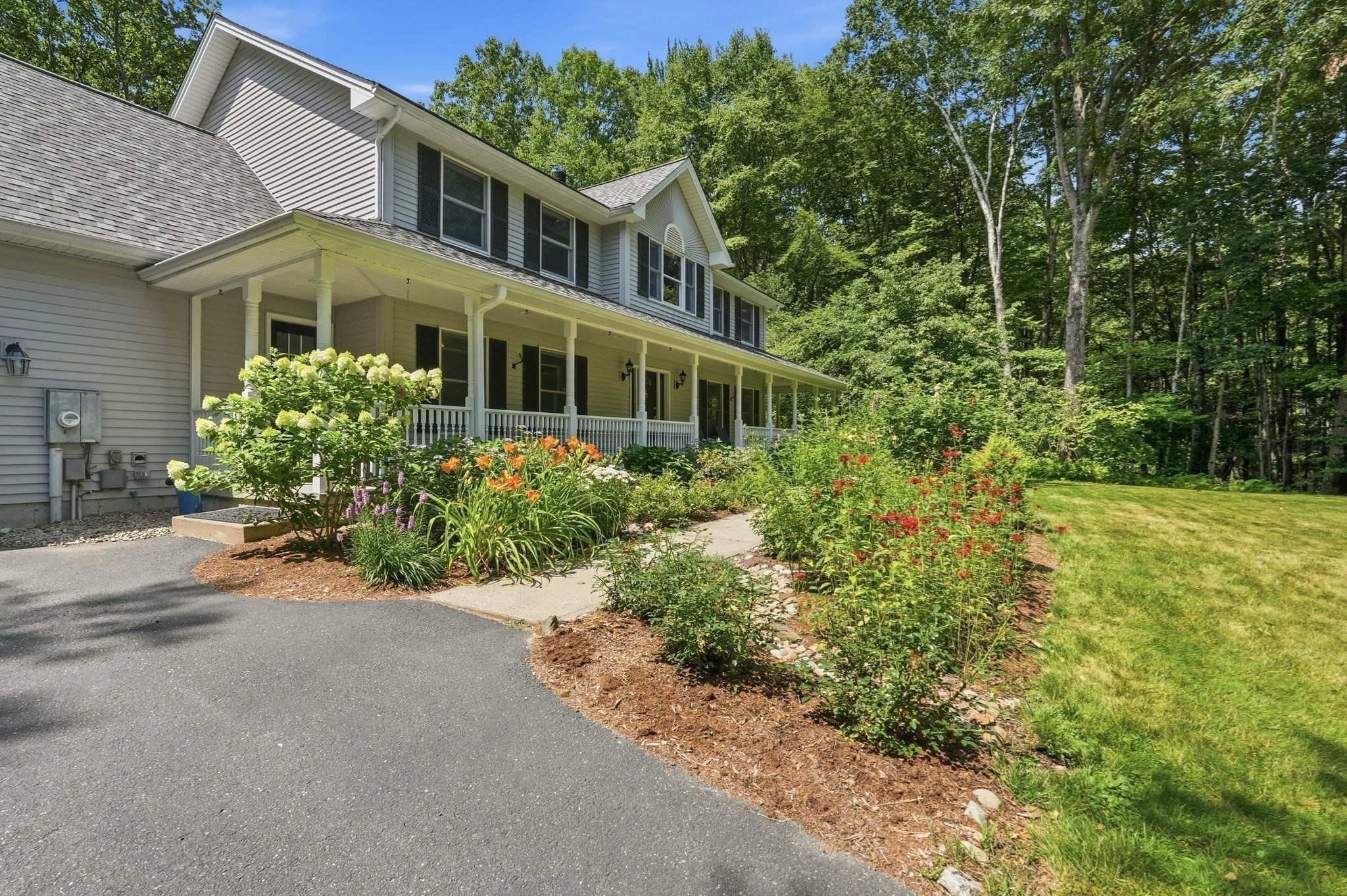 46 Laurel Hill Rd