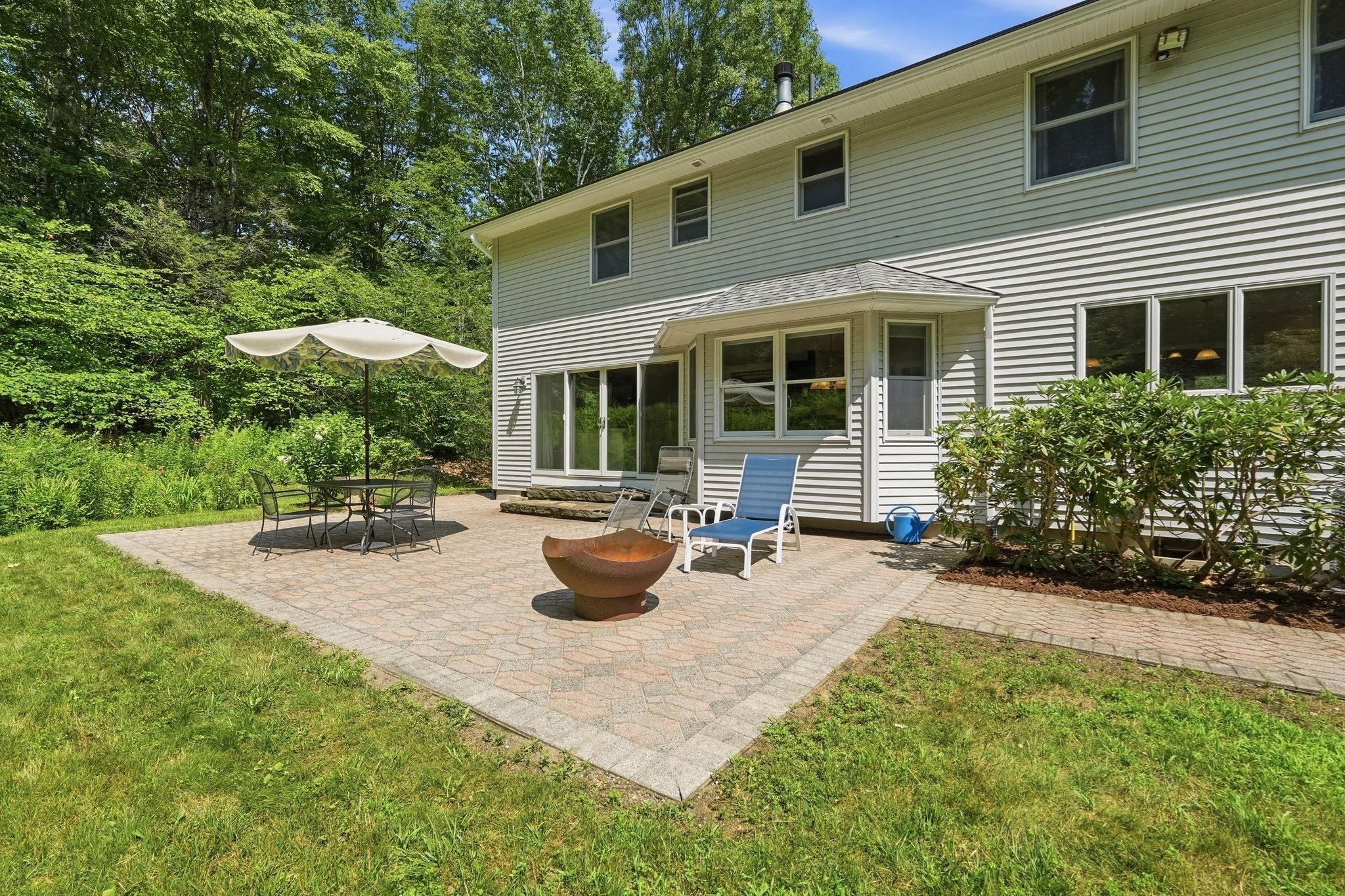 46 Laurel Hill Rd