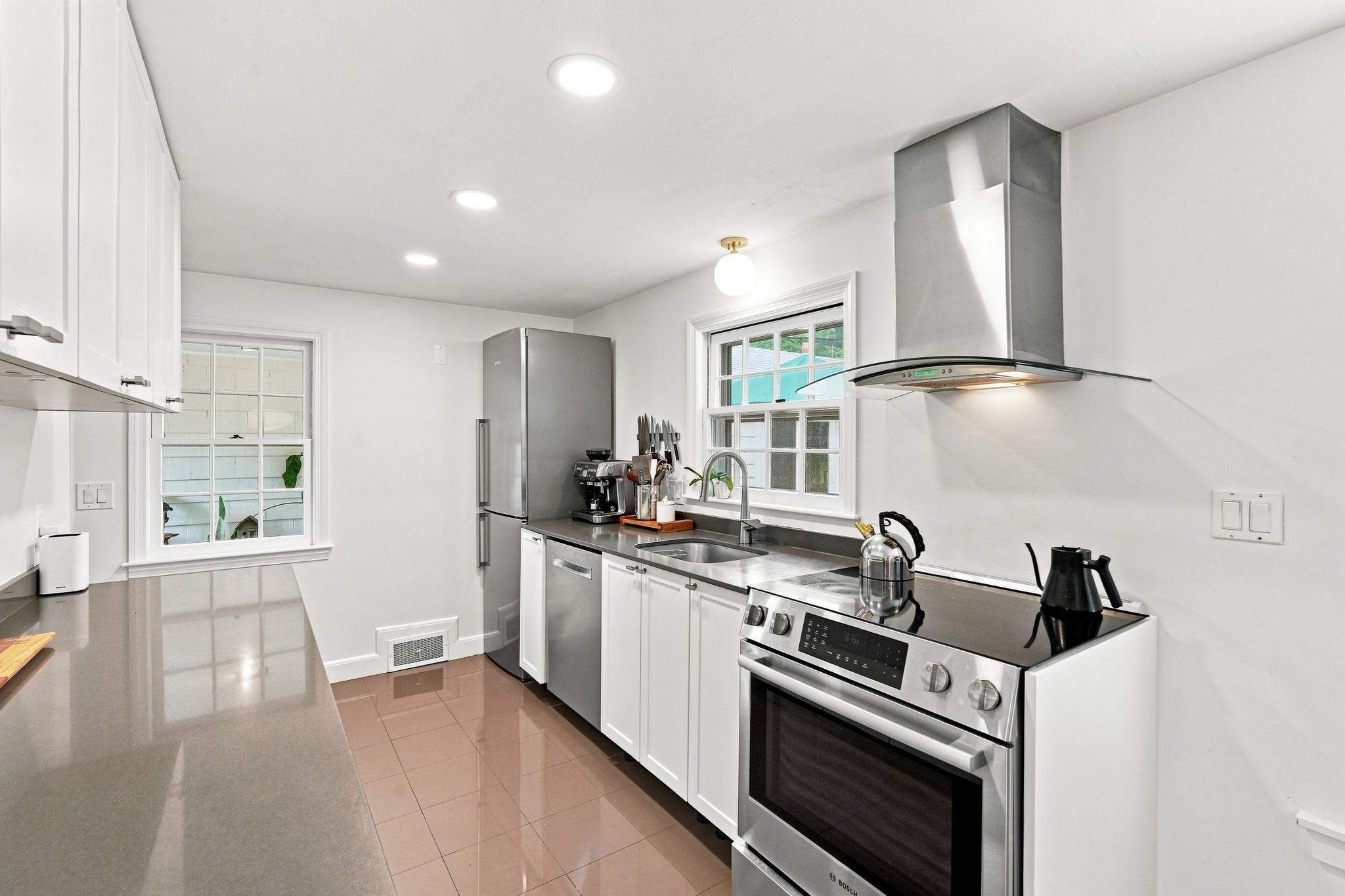52 Blue Hills Rd