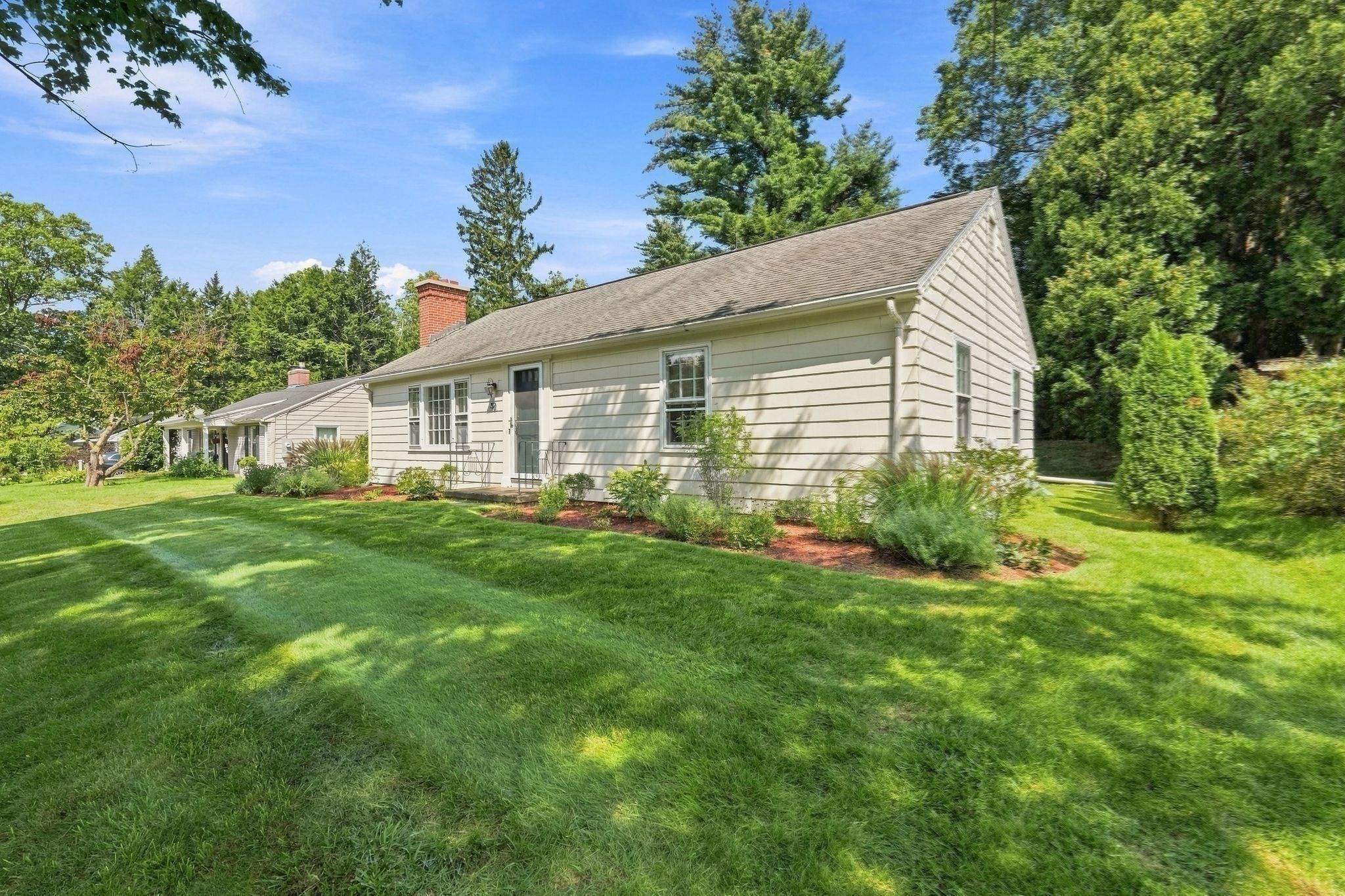 52 Blue Hills Rd