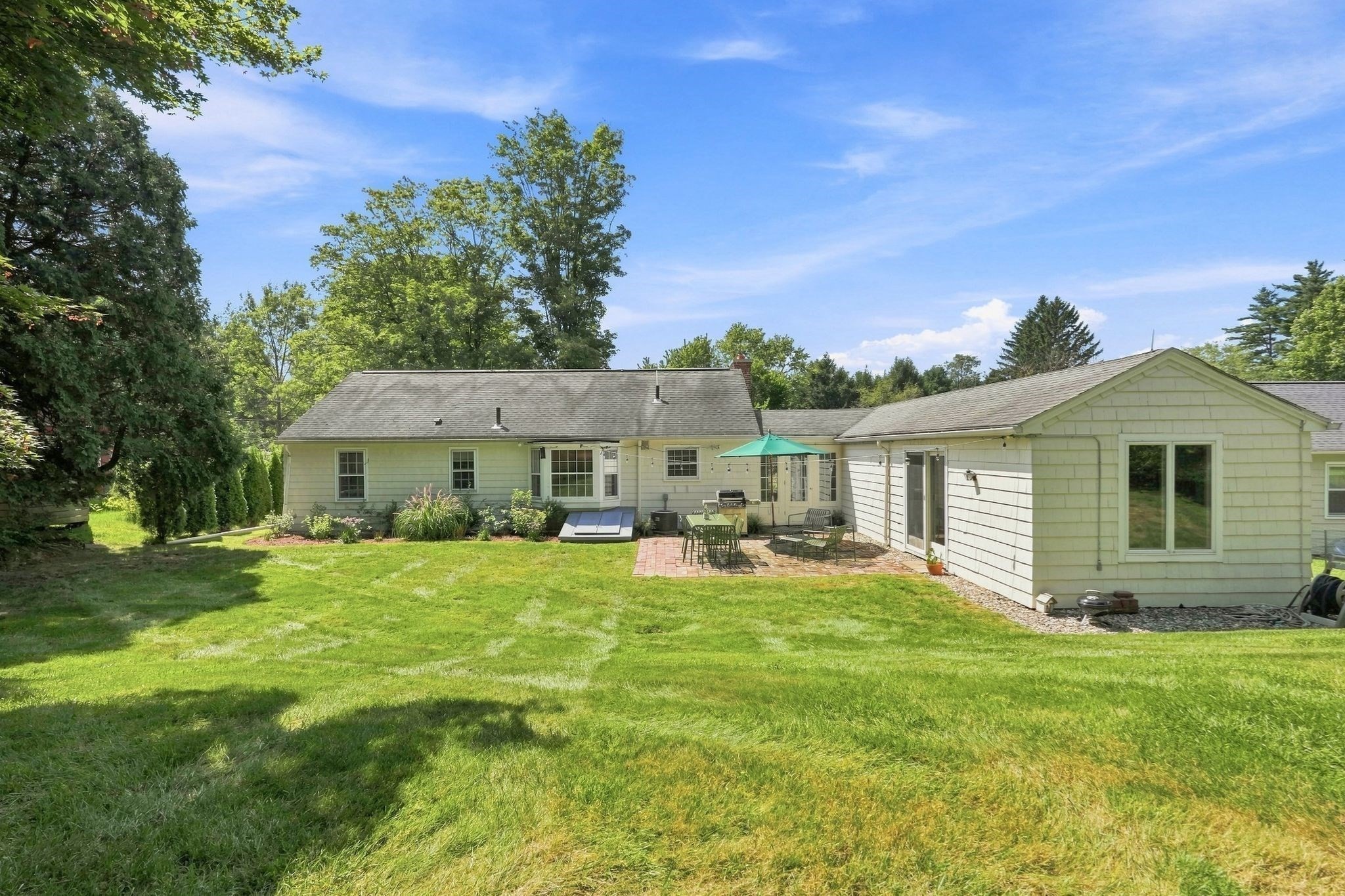 52 Blue Hills Rd