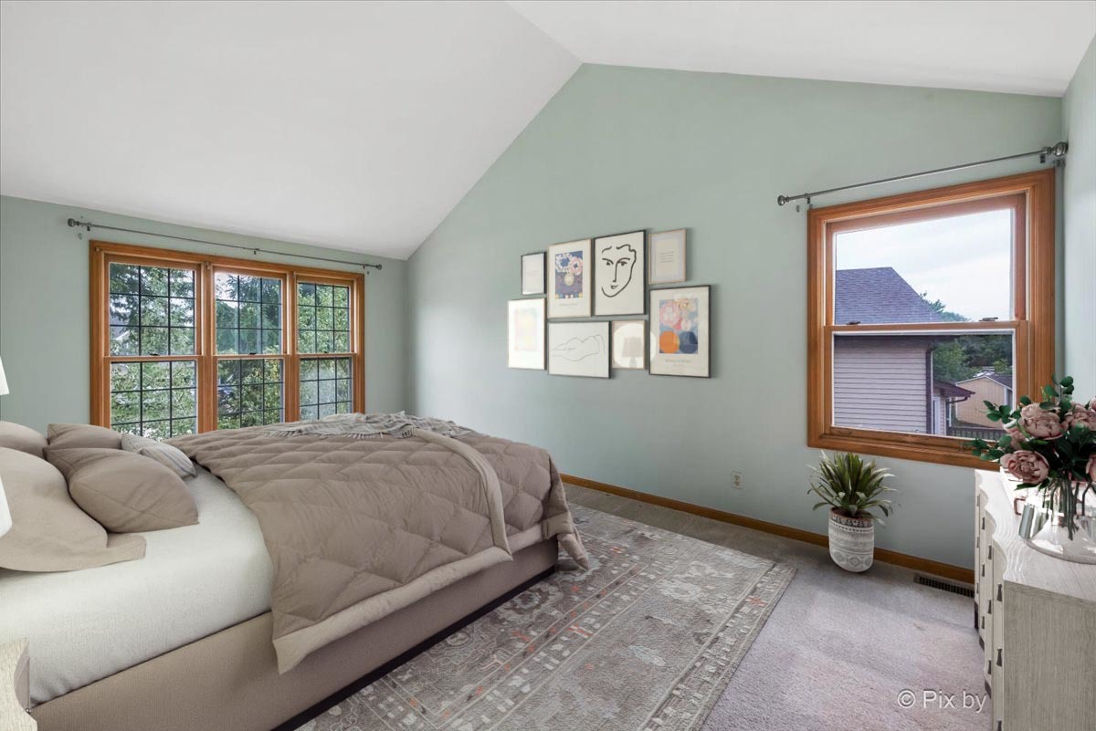 1347 Knollwood Circle