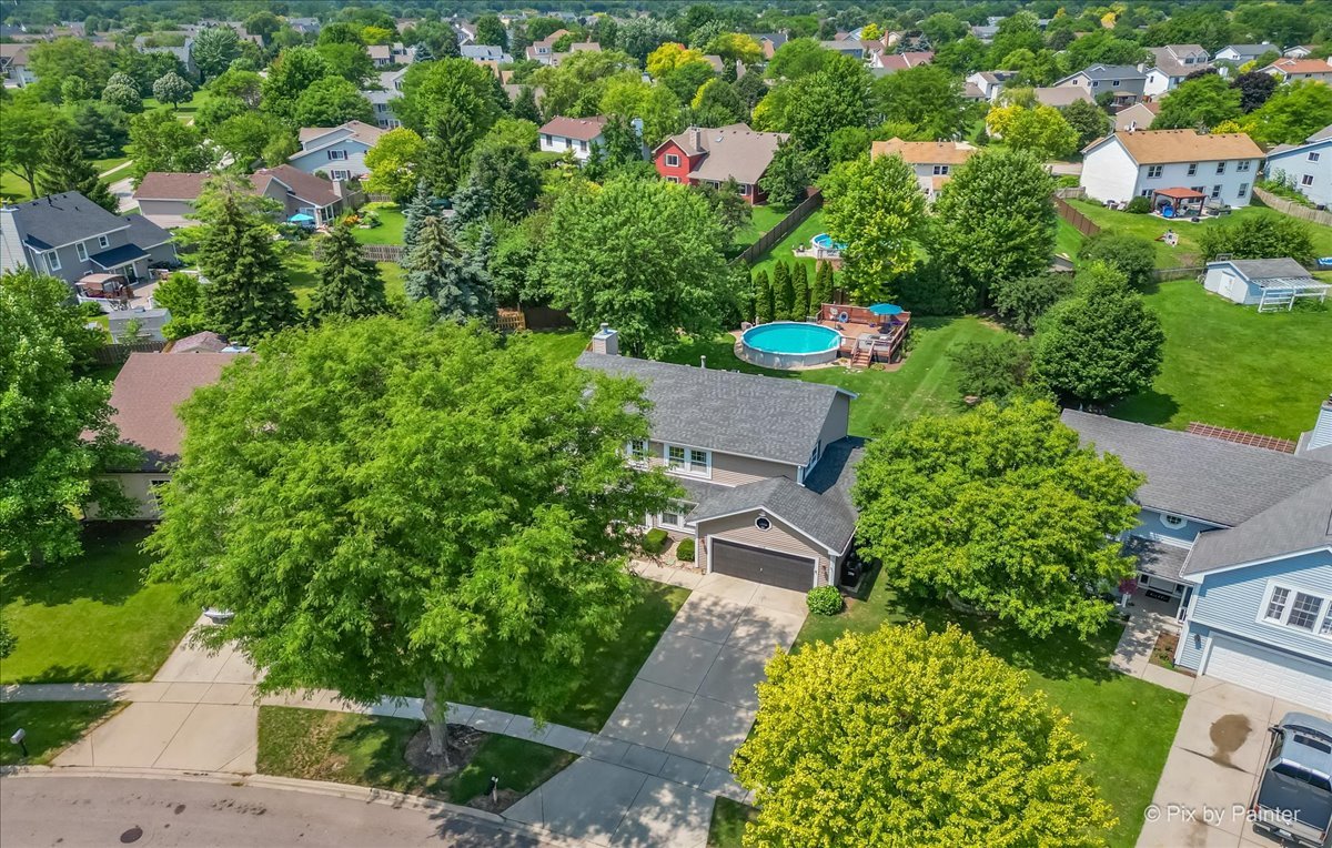 1347 Knollwood Circle