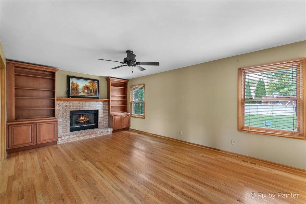 1347 Knollwood Circle