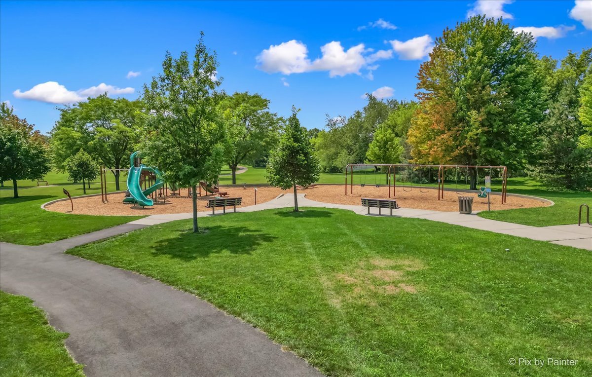 1347 Knollwood Circle