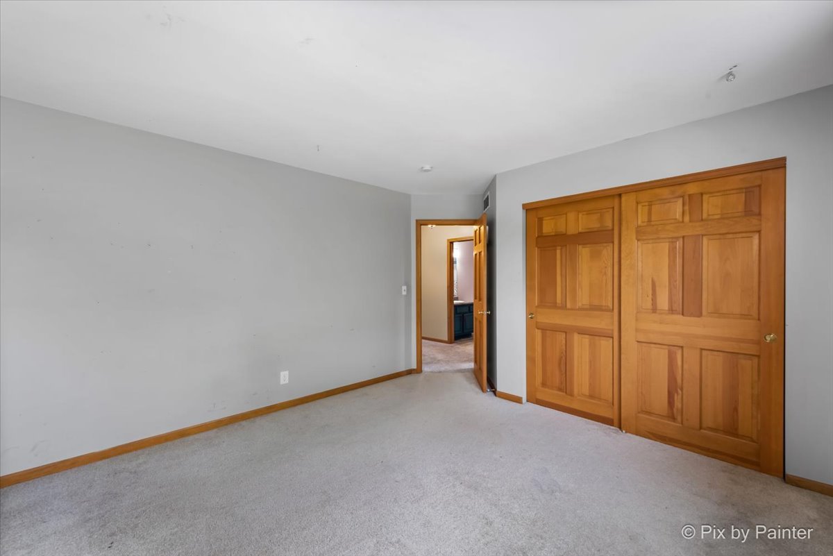 1347 Knollwood Circle