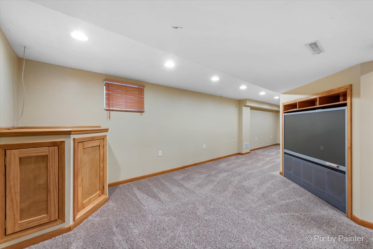 1347 Knollwood Circle